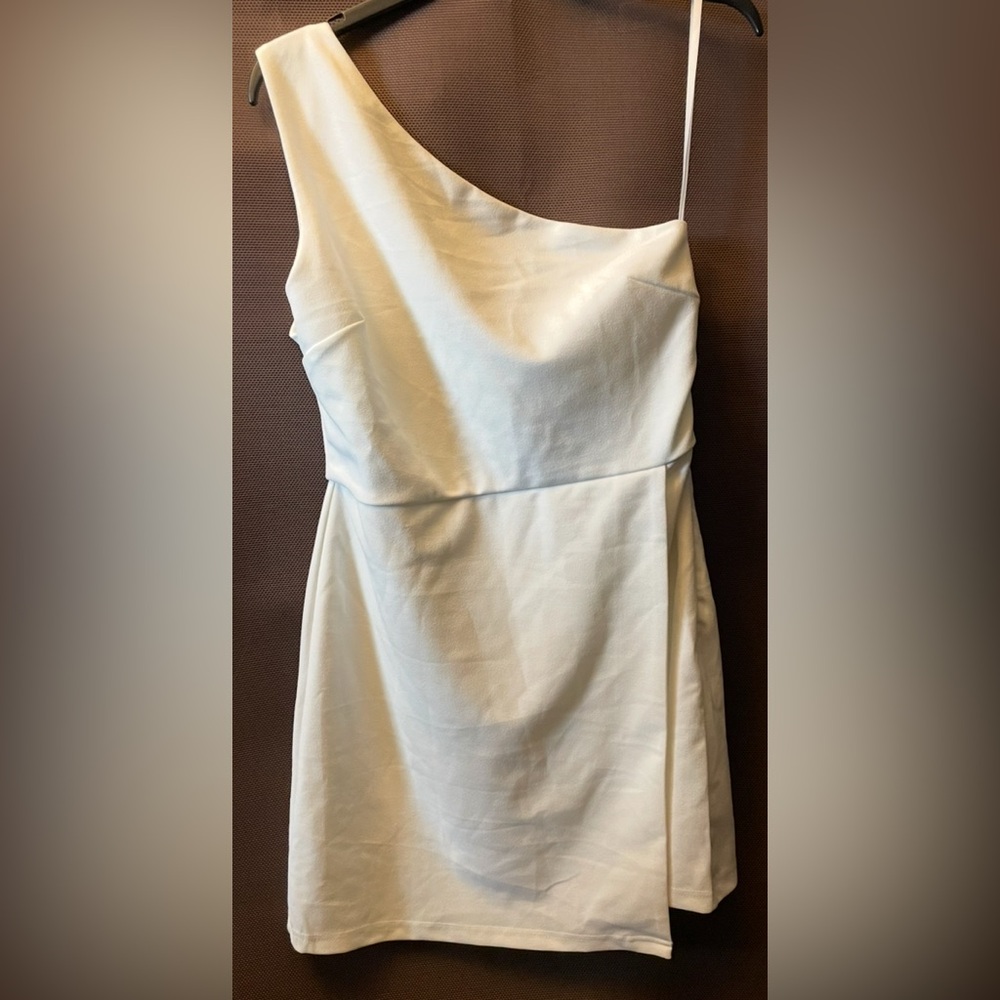 She + Sky One-Shoulder White Dress